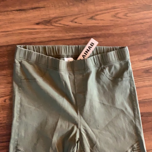 Pants - Picture 7 of 8